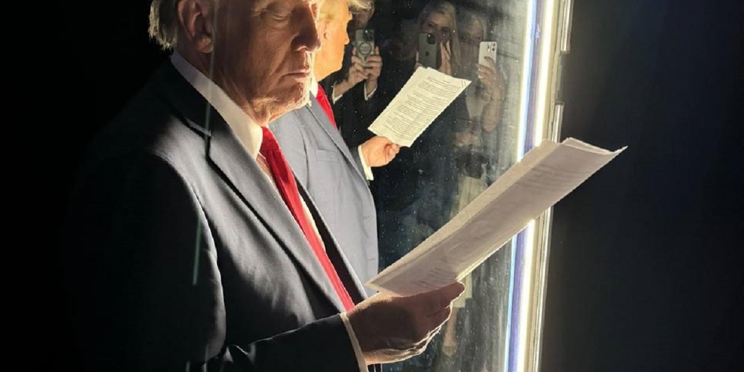 Зеленский пожаловался, что Трамп проигнорировал его сообщения о третьей мировой войне