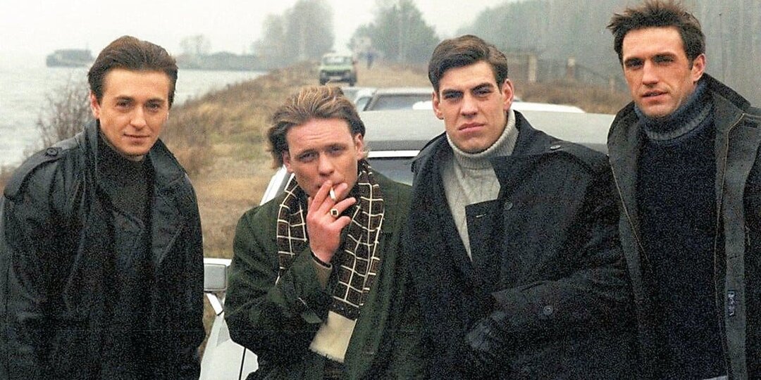 Сериал «Бригада»: Почему Белый не знал об измене? Зачем продавец собаки устроил аукцион? И кто же такие загадочные Царевы?