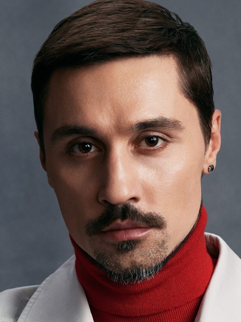    Артист, чья музыка преодолевает время и границы.