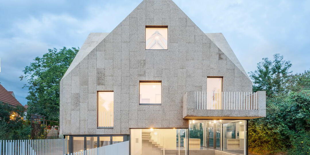 Обзор по средам для гурманов: Параноидально-критический дом и ещё три ярких дома