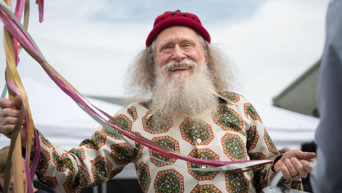 Физик Ларри Шоу. Фото с сайта reed.edu