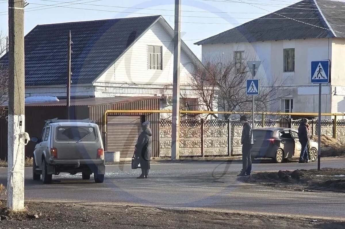    За рулем, похоже, «курица»: утреннюю аварию обсуждают новоаннинцы