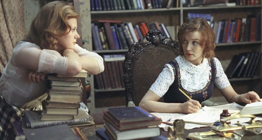    Скриншот из фильма "Москва слезам не верит" (18+)