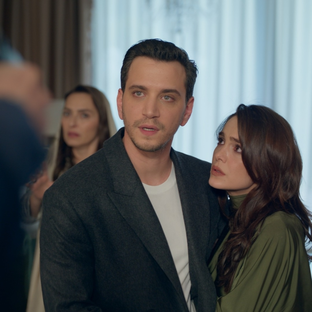 Кадр из сериала "Зависть"