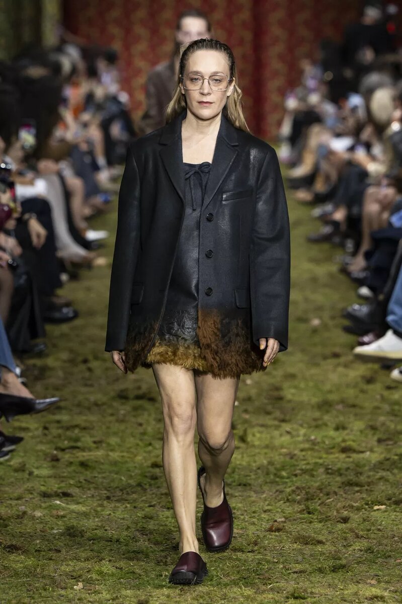 Хлоя Севиньи📷
