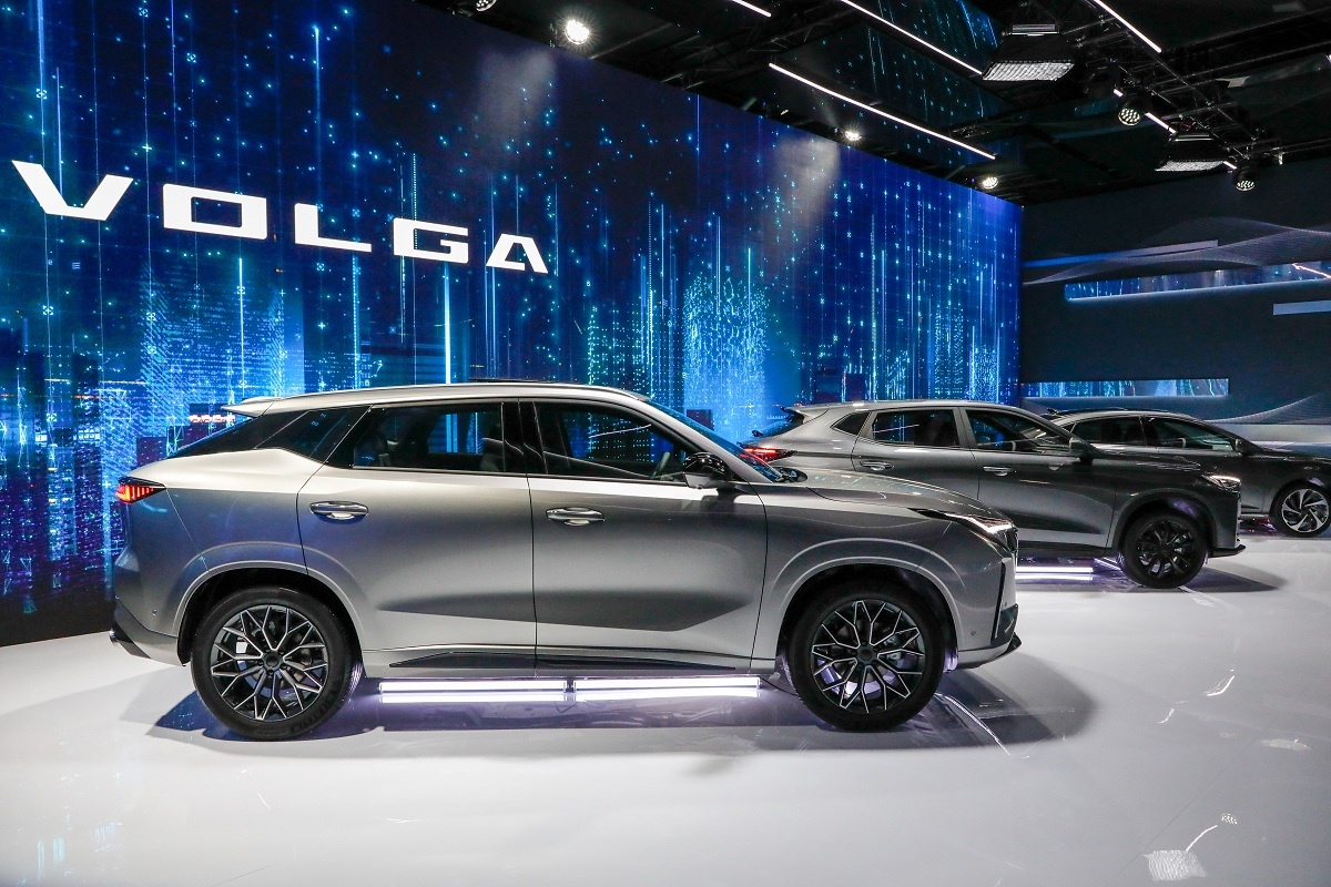    На старте проекта будут выпускаться три модели: компактный кроссовер (сегмент С), среднеразмерный кроссовер и среднеразмерный седан (сегмент D)