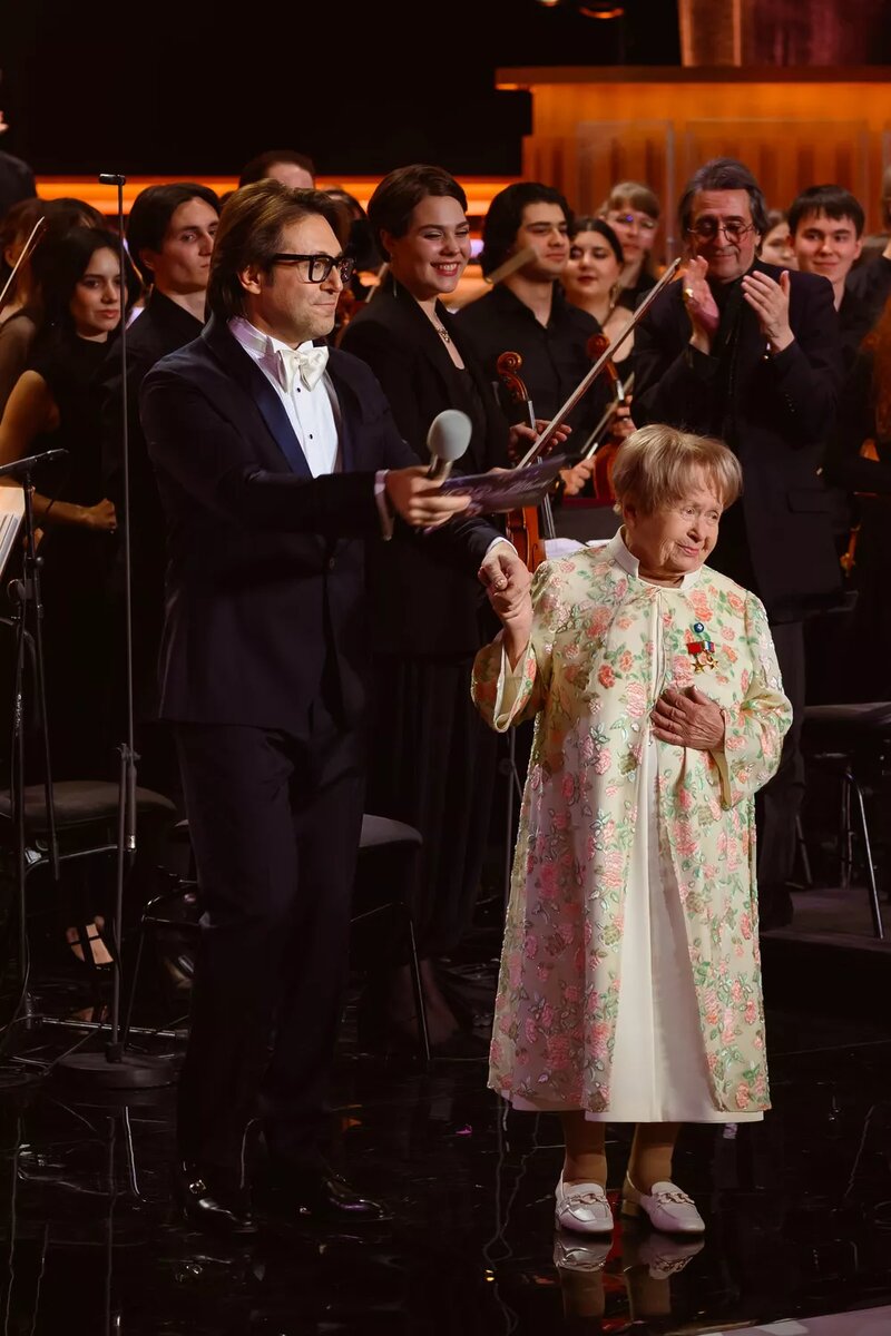 Андрей Малахов и Александра Пахмутова📷
