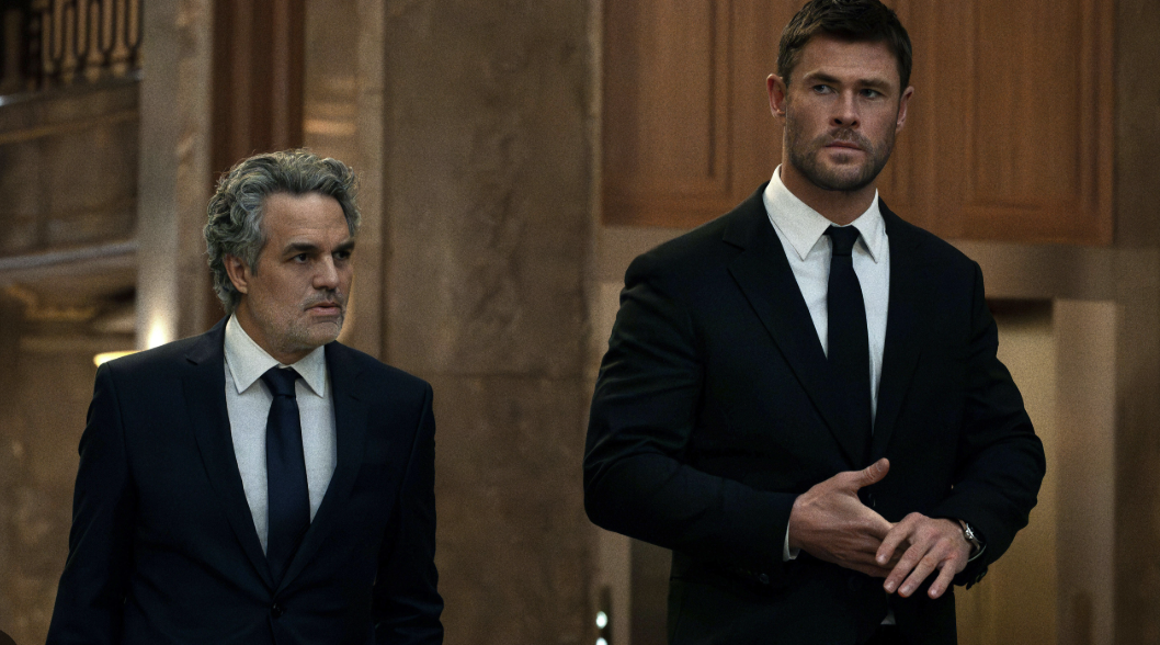 Лу и Дэвис на завершающей стадии сюжета.