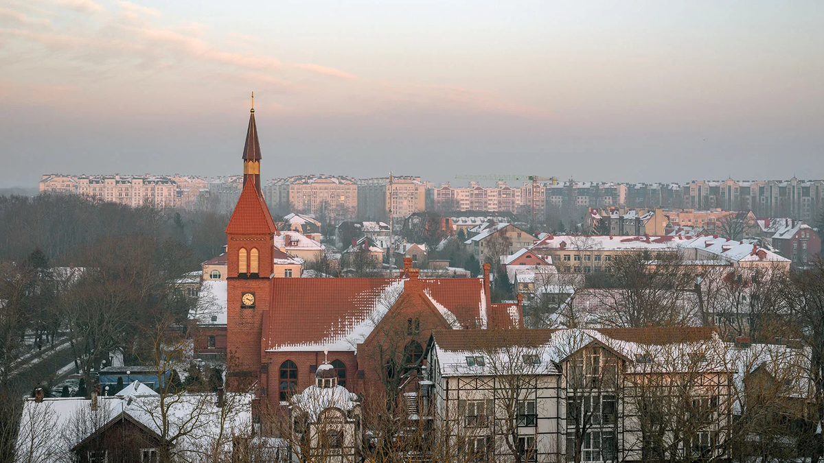 Более 60% многоквартирных домов Калининградской области было построено до 1945 года и сейчас имеют статус исторических зданий (Фото Валерия Нистратова для Forbes)