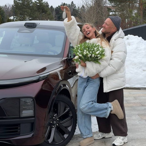     Vavan преподнес своей жене автомобиль за 9 миллионов