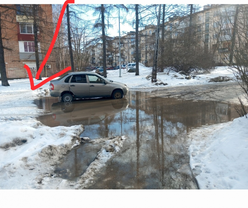    Жители Петрозаводска жалуются на подтопление улицАлексей Карьялайнен / VK