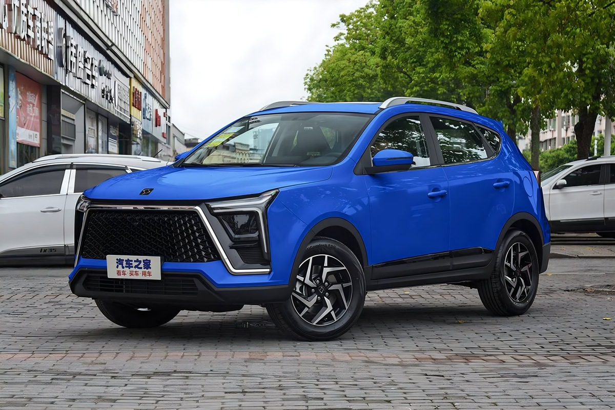    JAC Sehol X6 и Москвич 5