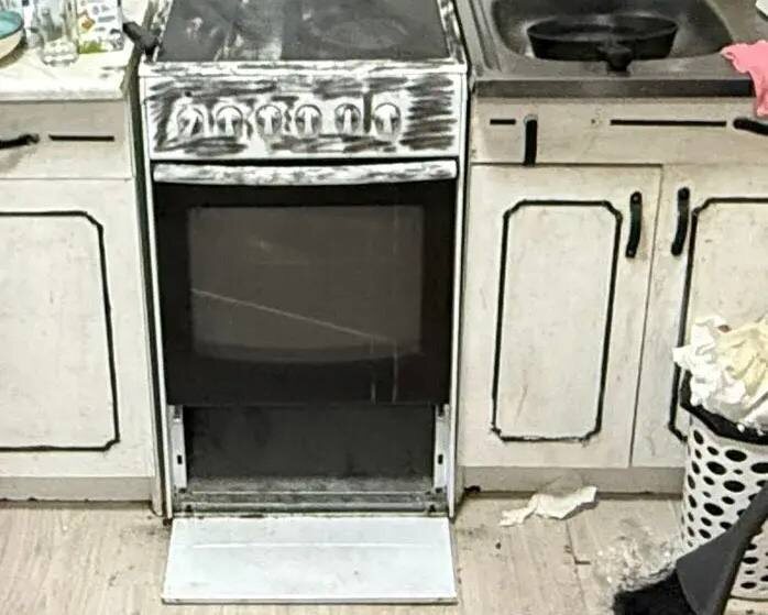    В Бурятии мать попыталась скрыть причины смерти сына, опрокинув на него плиту