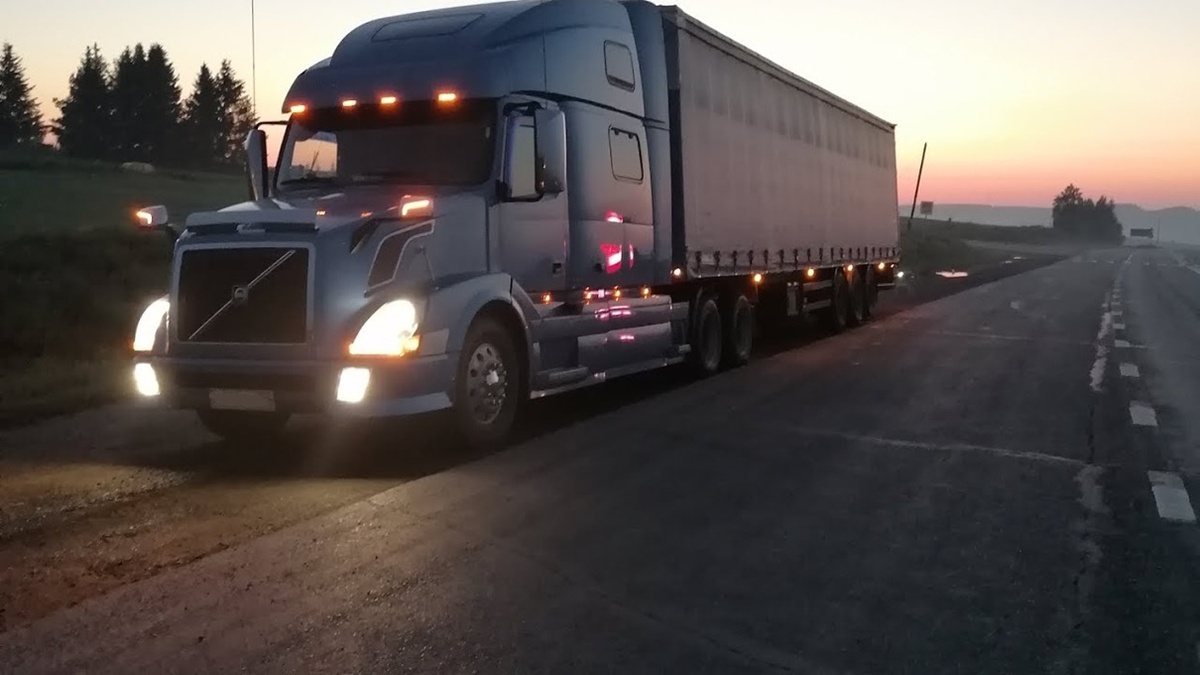 Иллюстрация к статье "За рулём фуры: 2026 год. Как я вычислила мошенника-логиста. Часть 2", канал "Техно Колибри", Дзен. Фотография с Яндекса.