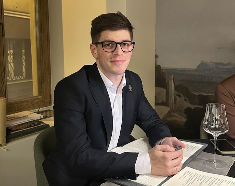 Шеф-сомелье бара Винология Арменак Маркарян