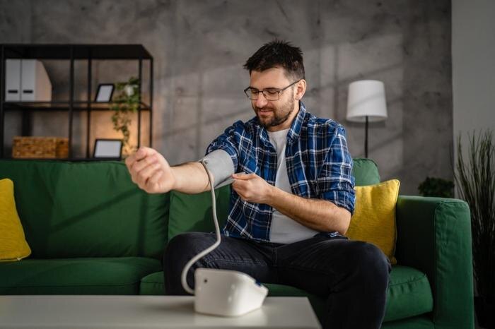 Обложка © Shutterstock / FOTODOM / Miljan Zivkovic