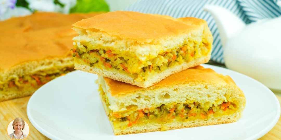 Никто не верит, что он постный! Пирог с рисом и солеными огурцами без лишних затрат