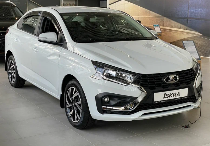 Lada Iskra в кузове седан