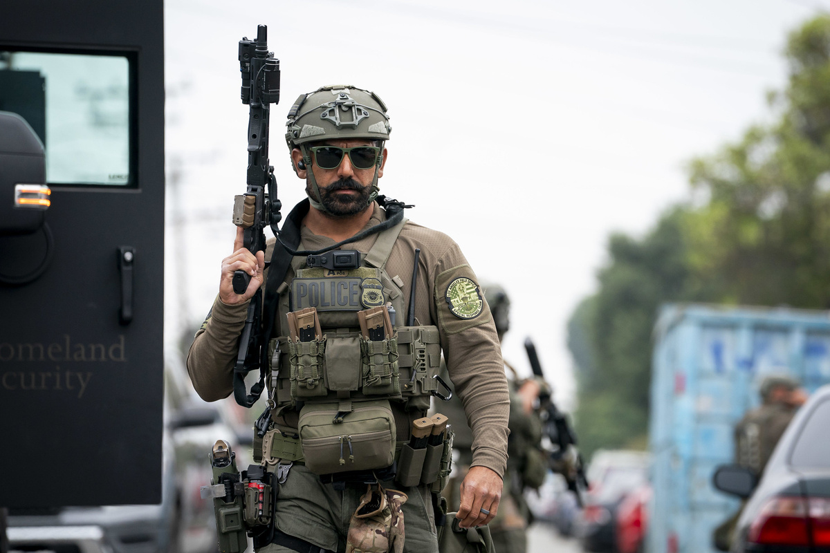     Сотрудник иммиграционной и таможенной службы в Лос-Анджелесе   
(СС0) DHSgov