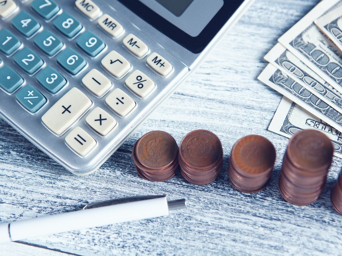    Деньги, калькулятор© Unsplash/Sasun Bughdaryan