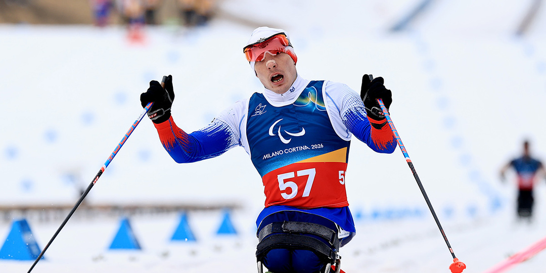 Лыжник Голубков принёс России третью золотую медаль на Паралимпиаде-2026