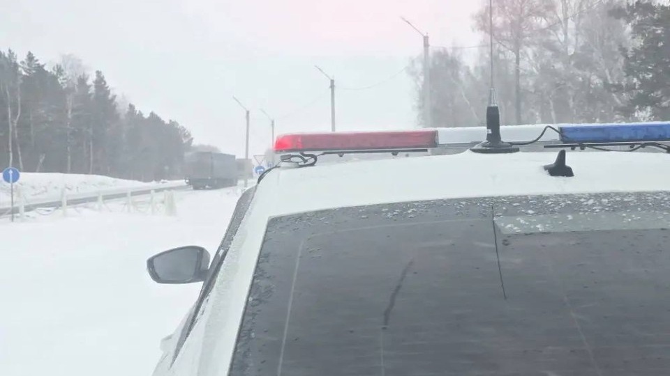 Из-за мокрого снега в Тулунском и Нижнеудинском районах ограничили движение