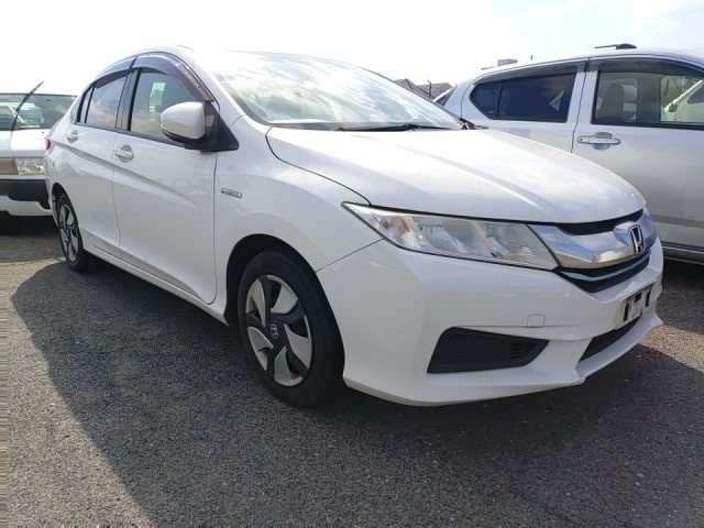 Honda Grace c японского аукциона или любой другой автомобиль.