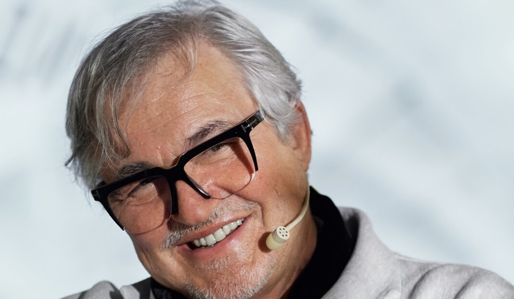 Оставленный молодой женой стареющий Дмитрий Дибров обеспечен жильём в самых престижных столичных локациях