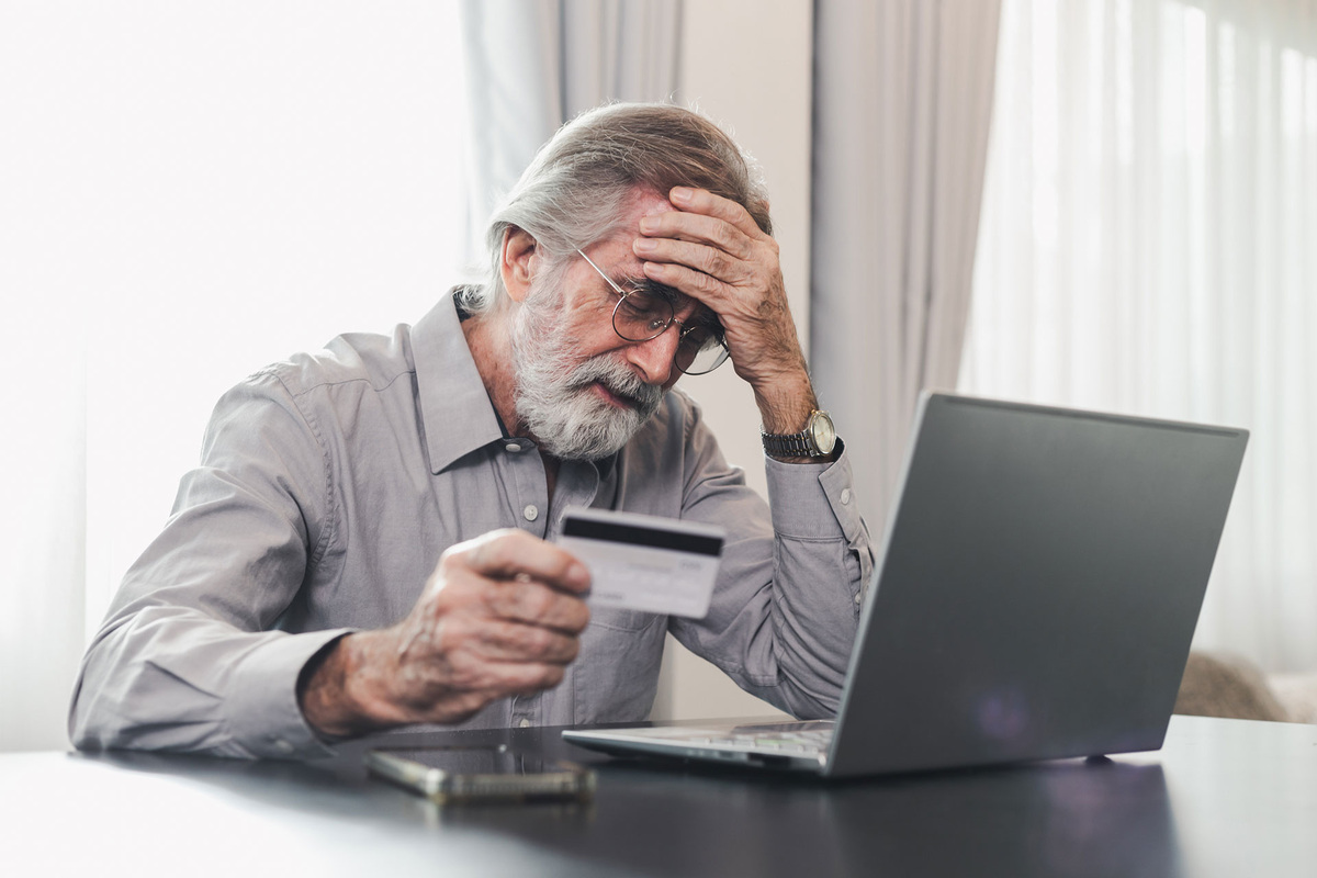 Приемы мошенников для обмана пенсионеров