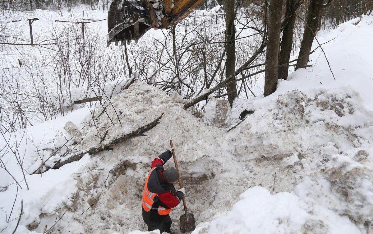   Ливневую канализацию начали расчищать в Ижевске