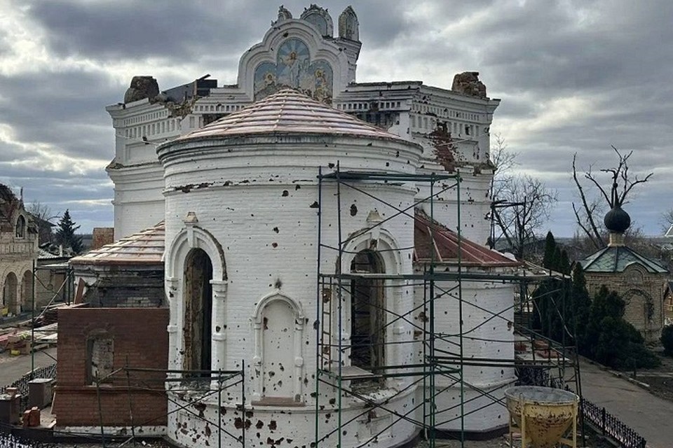    Ямал восстанавливает храм в селе Никольское Волновахского округа. Фото: Департамент строительства и жилищной политики ЯНАО