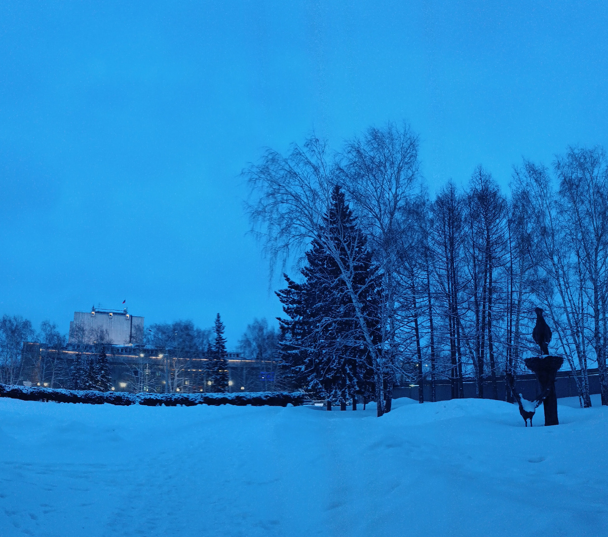Где-то на просторах моего города. Фотография автора, март 2026 года. 