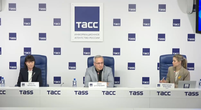    Ольга Чичкань и Иван Штурбабин рассказали о проектах комплексного развития территории. Скриншот из группы «ВКонтакте» ТАСС