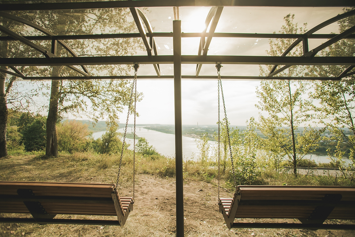 Цветковские качели. Фото: парк «Швейцария»