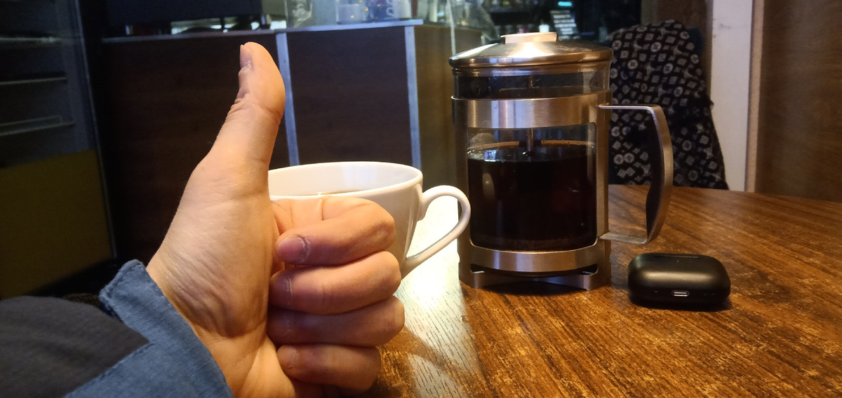 Постепенно отказываюсь от кофе. Стал больше пить чай.