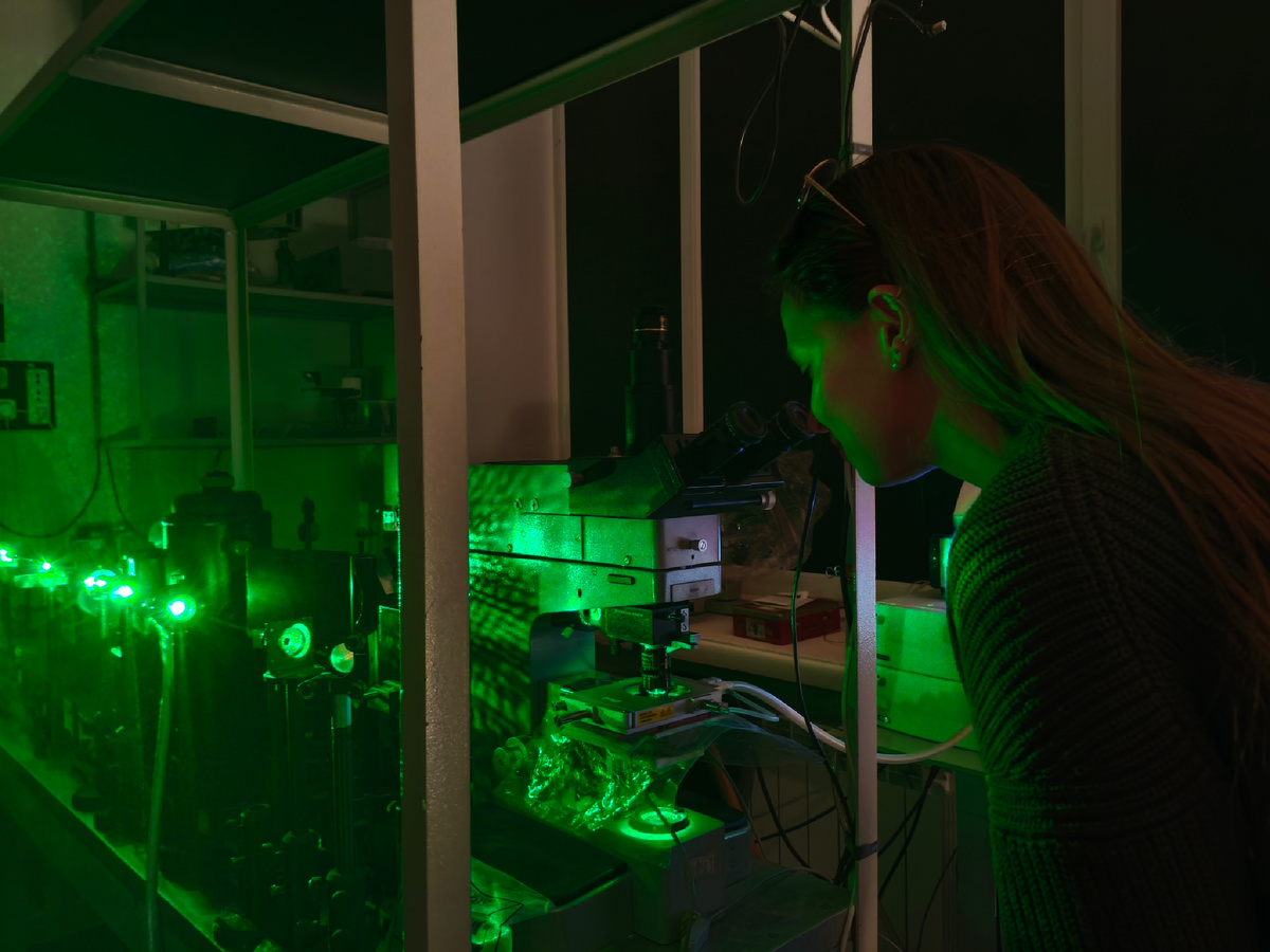 Получение спектров поглощения и рассеяния света коллагенов разных типов. Источник: Николай Суровцев / Институт автоматики и электрометрии СО РАН