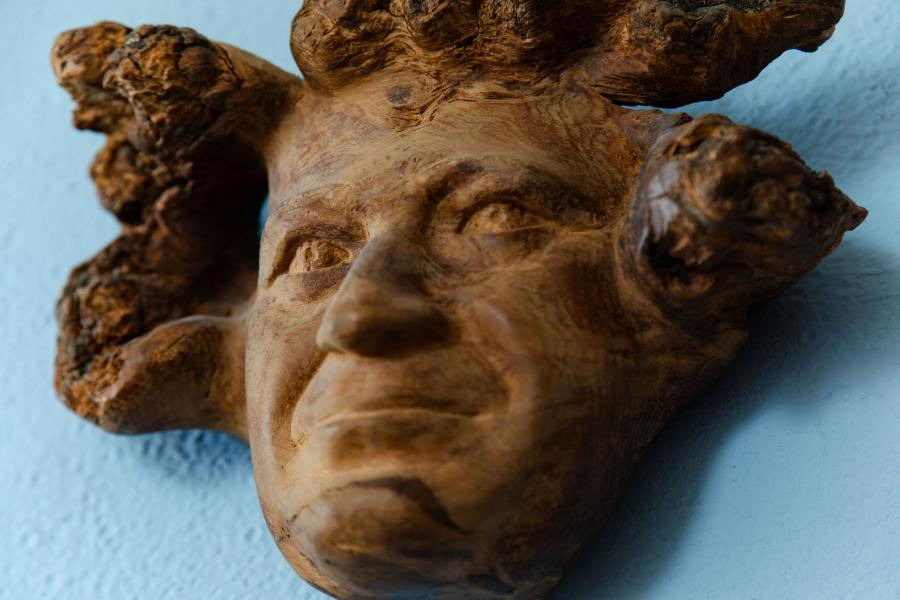 А.Б. Мигдал. Автопортрет. Хранится на кафедре №32 НИЯУ МИФИ