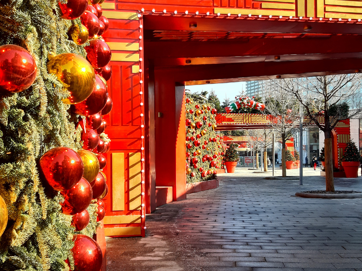 Новогодняя Москва 2026. Весенний ритм новогоднего Нового Арбата.