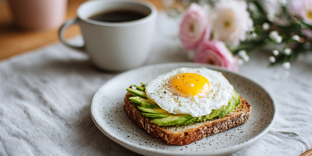 «Опять перекус?» Ответьте критику: это не слабость, а ключ к стройности без голода
