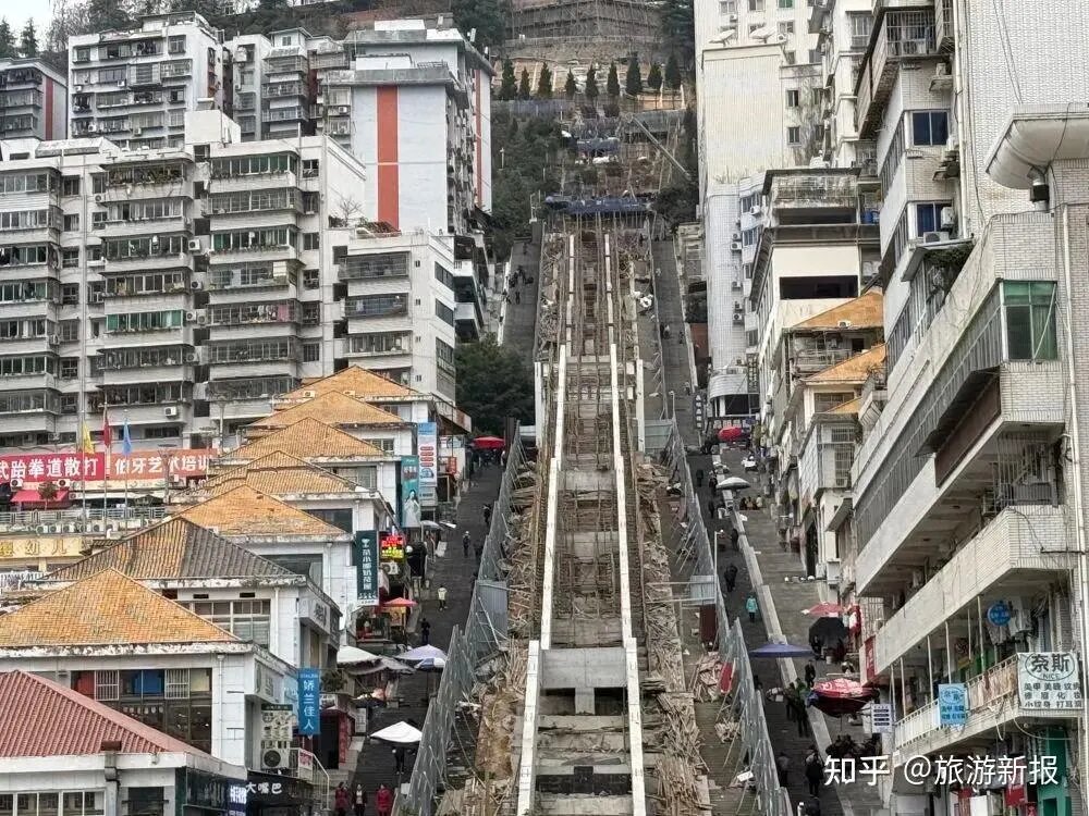    Цветокоррекция оригинального изображения была произведена с использованием ИИ "Ниязов 2.0"