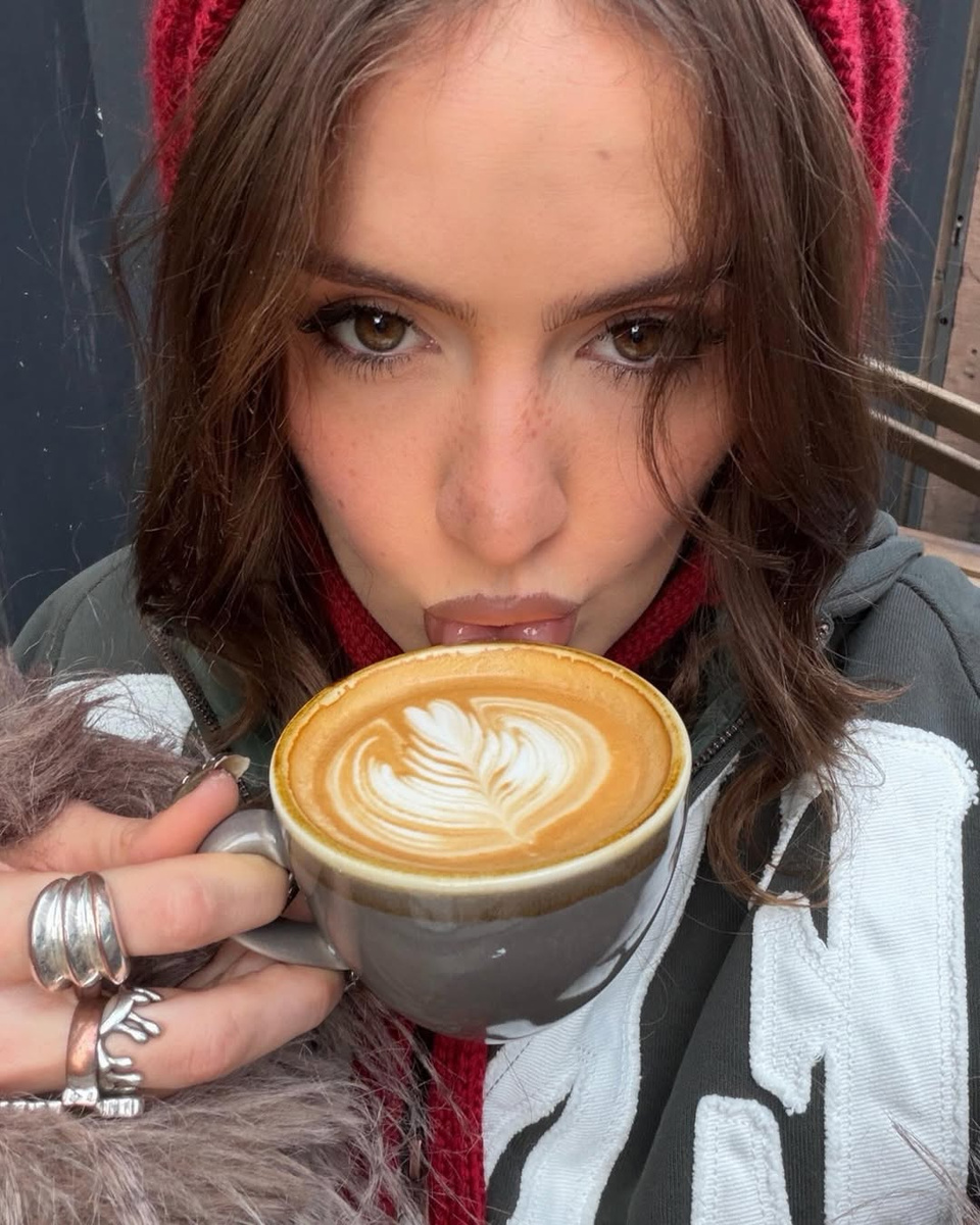   @elliee.rob