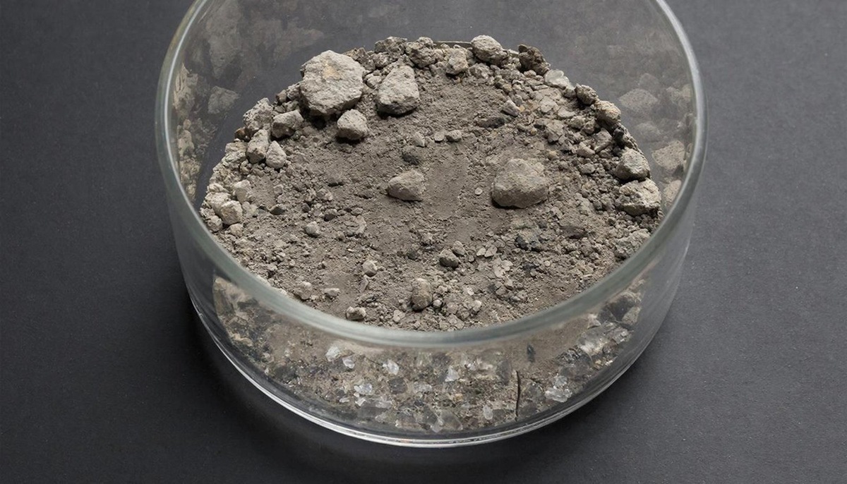    Грунт с обратной стороны Луны оказался гораздо прочнее, чем образцы с видимой стороны спутника Земли.