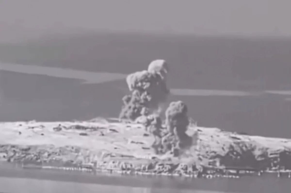    Удар по змеиному логову: супероружие РФ нашло секретный объект на острове