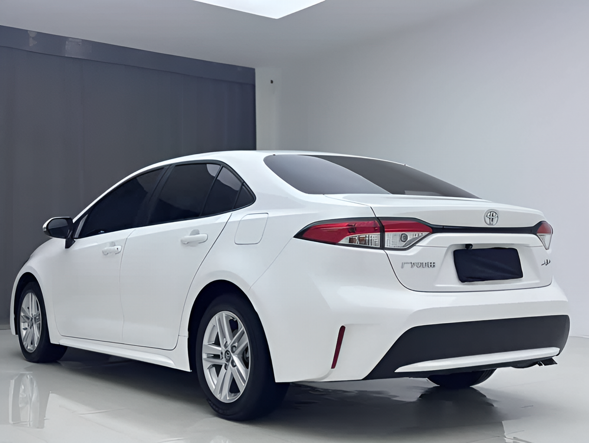 Шильдики с иероглифами можно снять без проблем