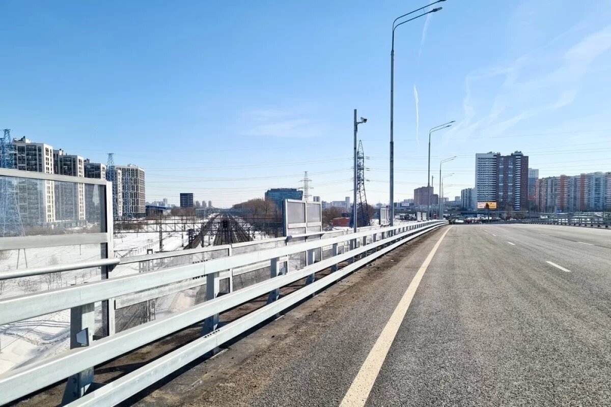    На шоссе появятся свежая разметка и дополнительные полосы.