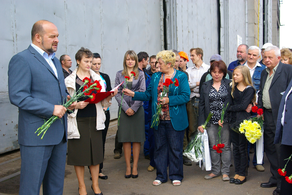 Открытие мемориальной доски Данилову Михаилу Яковлевичу на ПСЗ "Янтарь". Фото: архив ПСЗ "Янтарь".