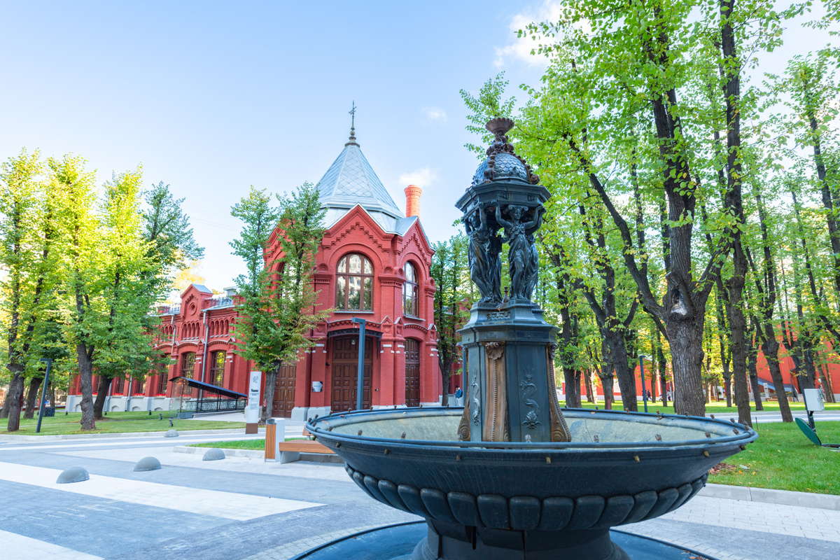 Общественно-деловой квартал «Серебряный фонтан», бывшая Алексеевская водоподъёмная станция. Фото: Про мой район