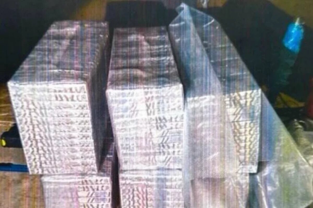    Двух великолучан осудят за контрабанду сигарет