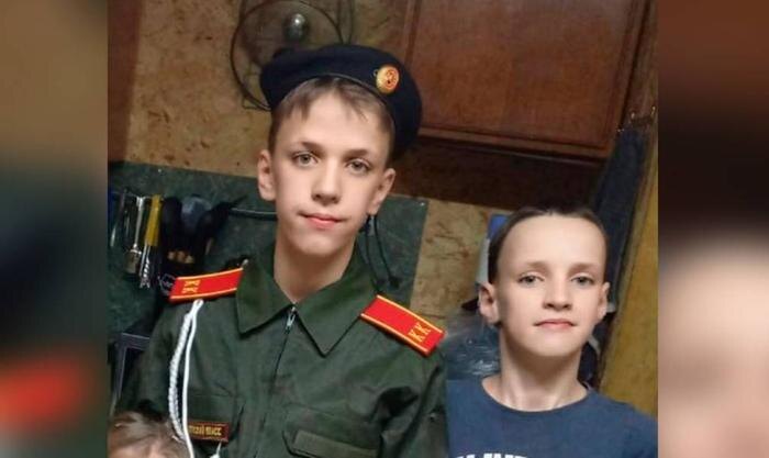 В Санкт-Петербурге вторые сутки разыскивают двух братьев, пропавших по дороге в школу