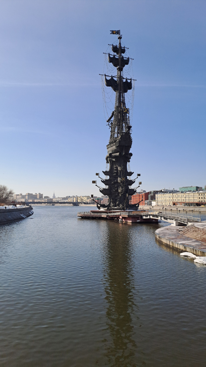 Впервые я так близко к этому кораблю подхожу.